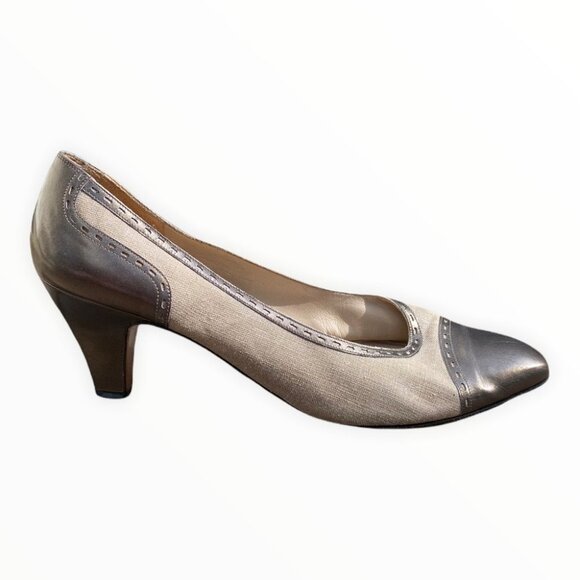 Salvatore Ferragamo Vintage Pumps Almond Toe Size 10 Beige Cap‎ Leather Heels - Picture 1 of 8